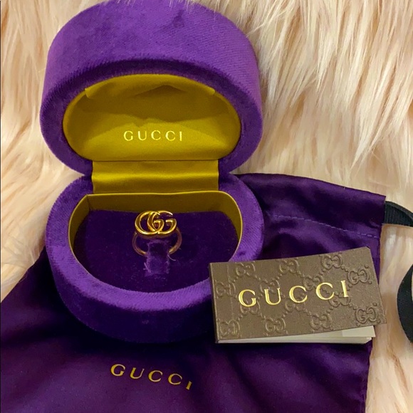 Gucci Jewelry - 🎉HP🎉💕GUCCI 💕Interlocking Gold G R…